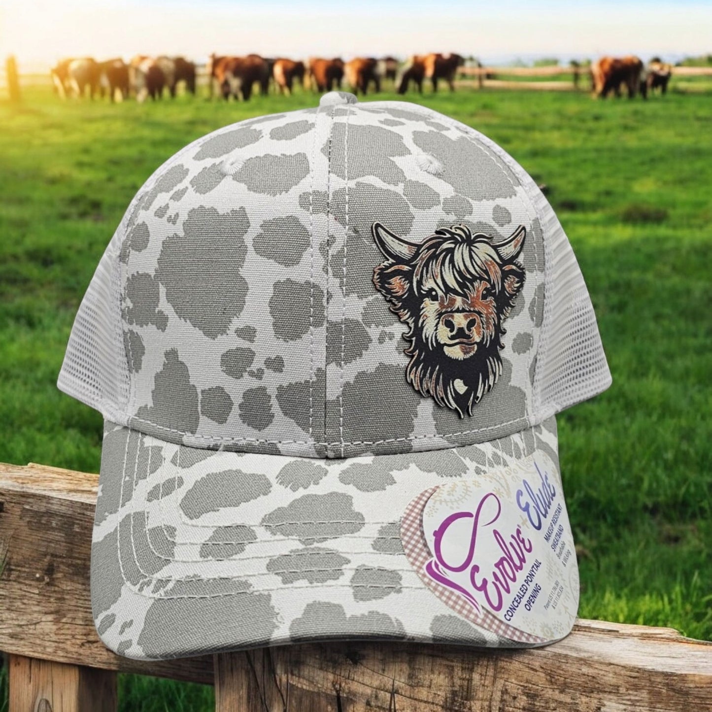 Highland Cow, Ladies Snapback Trucker Hat